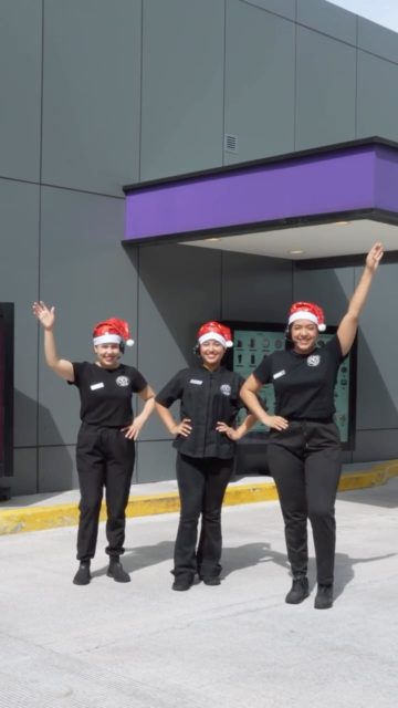 Mood: bailar porque cada día falta menos 🕺🏻🎄
#coffeebean #happyholidays #panama #dance #coffeelovers