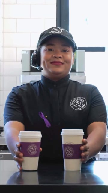 Hoy 26 de marzo se conmemora el Purple Day: Día Mundial de la Concientización sobre la Epilepsia, en alianza con @fundacionlucespanama
Como parte de esta conmemoración, nos hemos unido a la causa con una acción simbólica en todas nuestras sucursales, con el objetivo de aportar a la visibilización de esta causa y promover una cultura más informada y solidaria.
Esta es una iniciativa global que busca crear conciencia, educar y fomentar la empatía hacia las personas que viven con epilepsia💜 Gracias @fundacionlucespanama por invitarnos a la causa!
#purpleday #coffeebean #panama