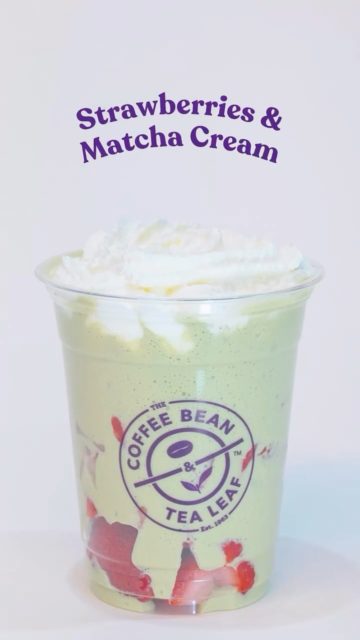 Tu bebida favorita en versión postre? Asì es🍵🍓 Descubre las nuevas Strawberries & matcha cream a partir de hoy en tu sucursal favorita!

#coffeebean #panama #matcha #dessert #strawberrymatcha