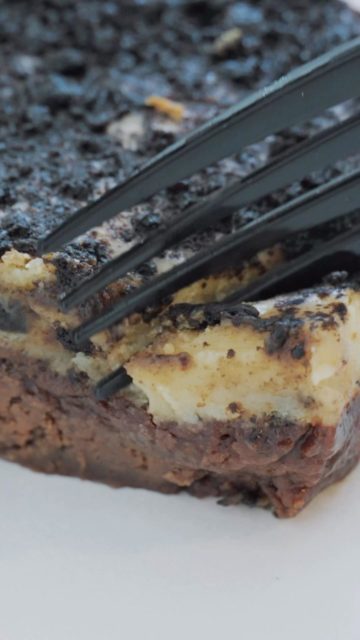 Ya probaste el nuevo brownie cheesecake?🤤

#coffeebean #panama #brownie #cheesecake #sweettreat